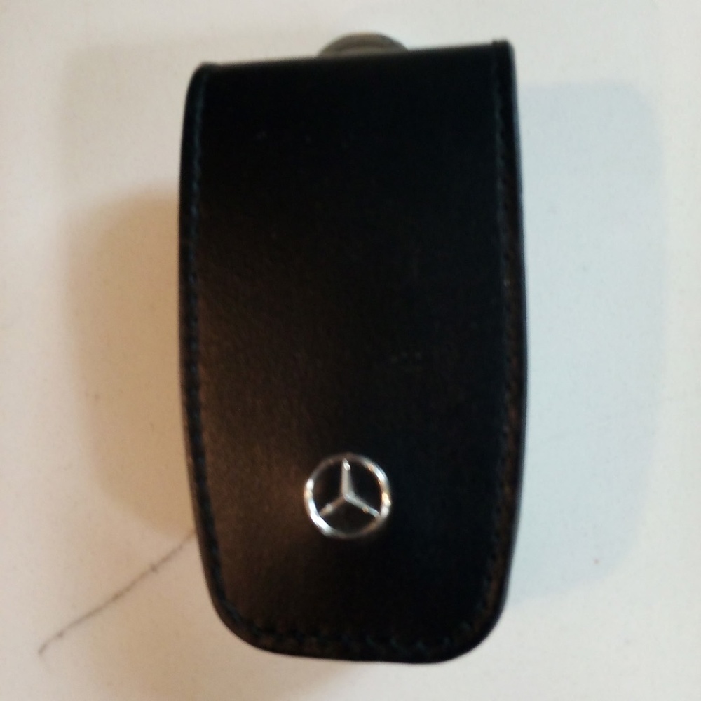 MERCEDES KEY FOB HOLDER